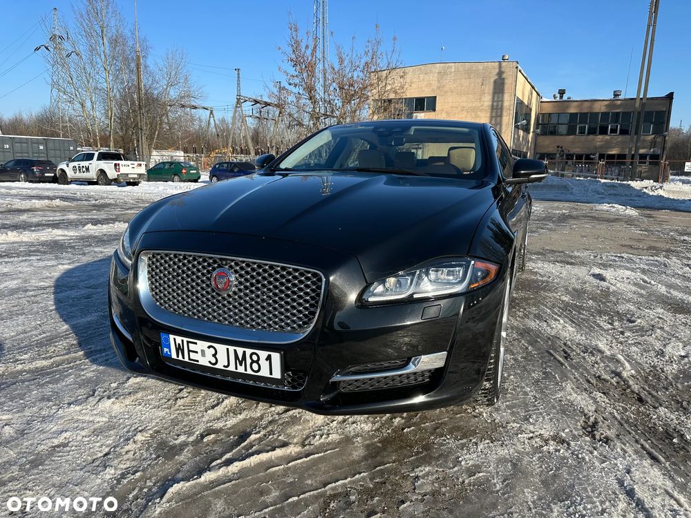 Jaguar XJ 3.0 T LWB AWD Portfolio - 1