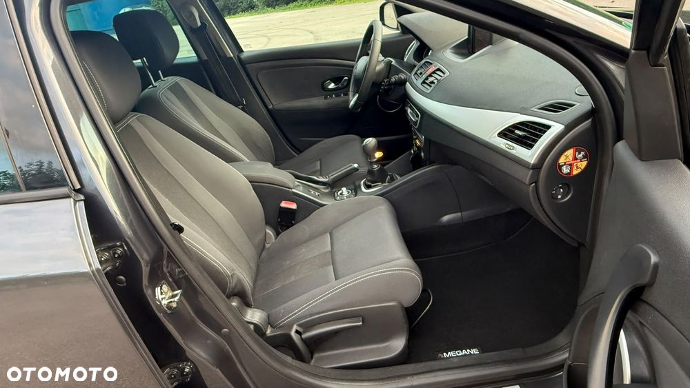 Renault Megane TCe 130 Bose Edition - 8