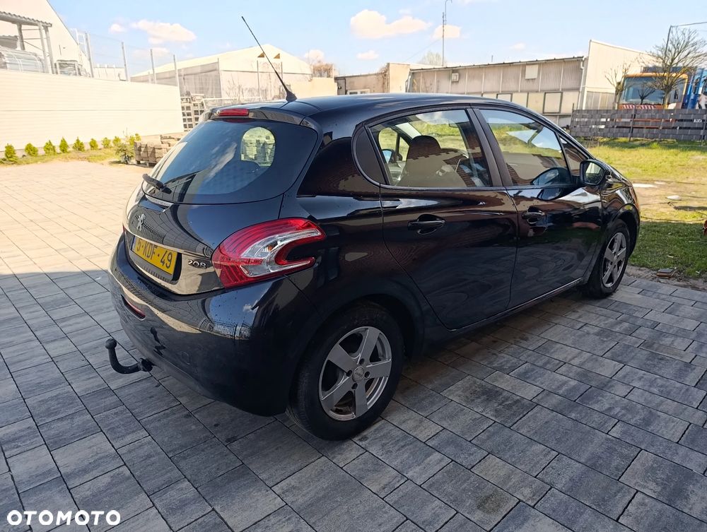 Peugeot 208 82 VTI Allure - 5