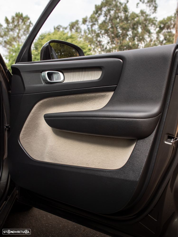 Volvo XC 40 1.5 T3 Inscription Tech Edition - 13