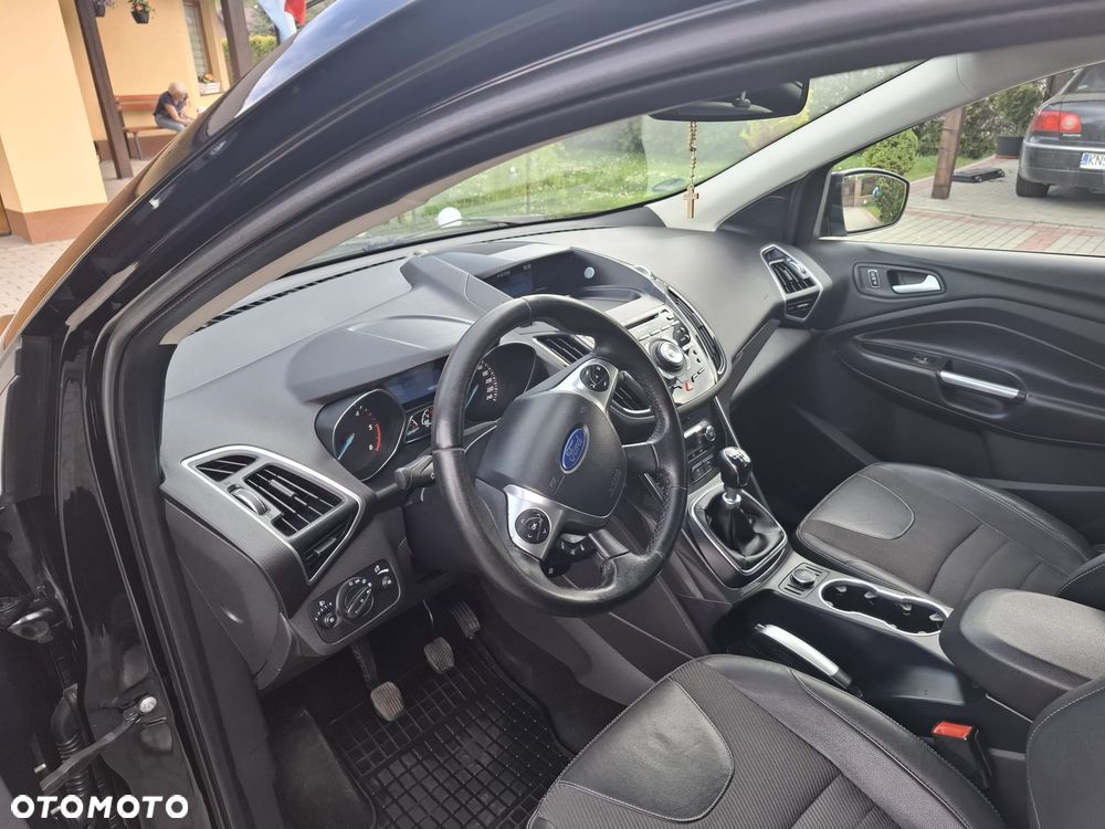 Ford Kuga 2.0 TDCi 4x4 Titanium - 6
