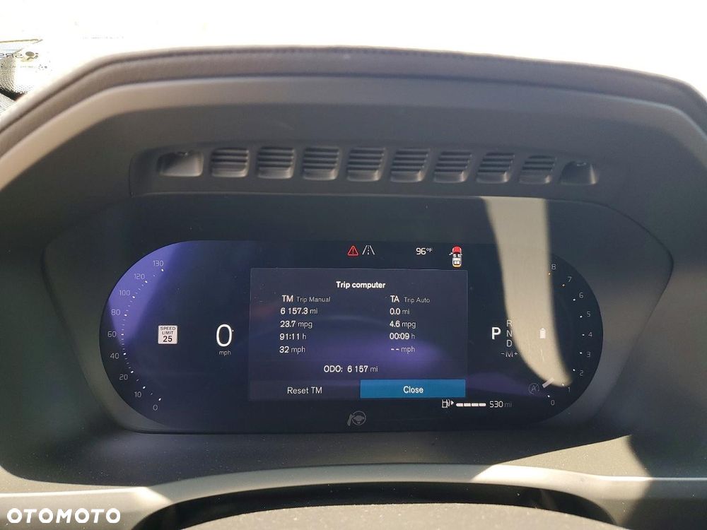 Volvo XC 90 - 9
