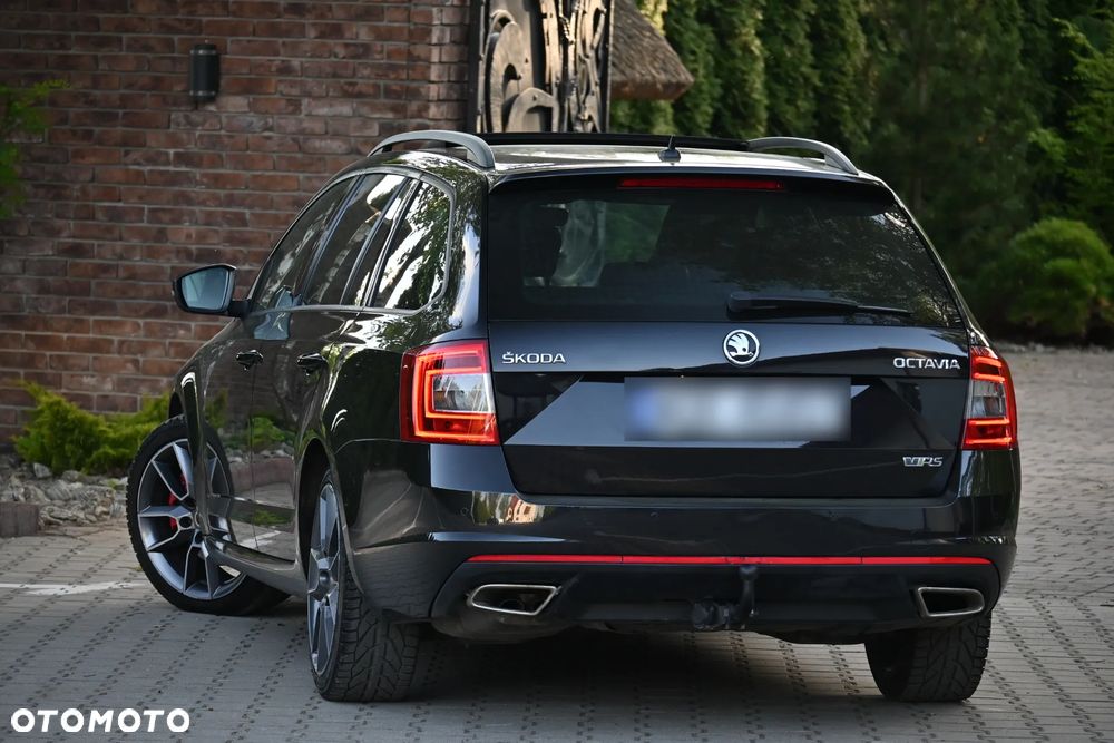 Skoda Octavia 2.0 TDI DSG RS - 9