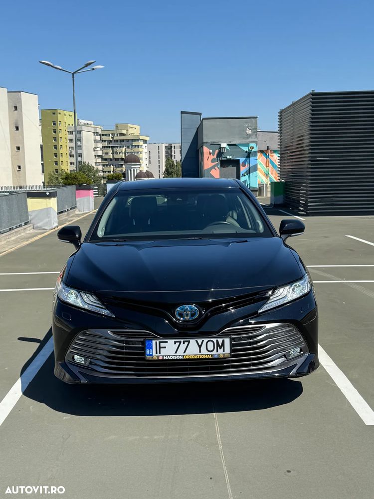 Toyota Camry 2.5 Hybrid Business - 1