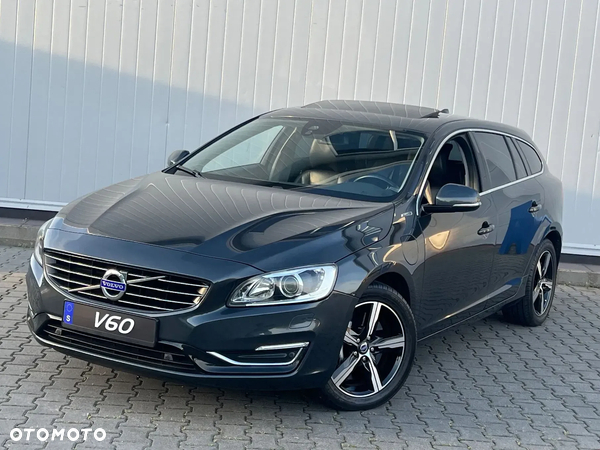 Volvo V60 D6 AWD Plug-in Hybrid Summum