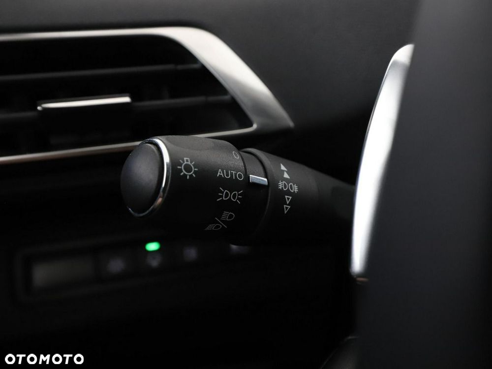 Peugeot 3008 Hybrid4 300 e-EAT8 GT - 39