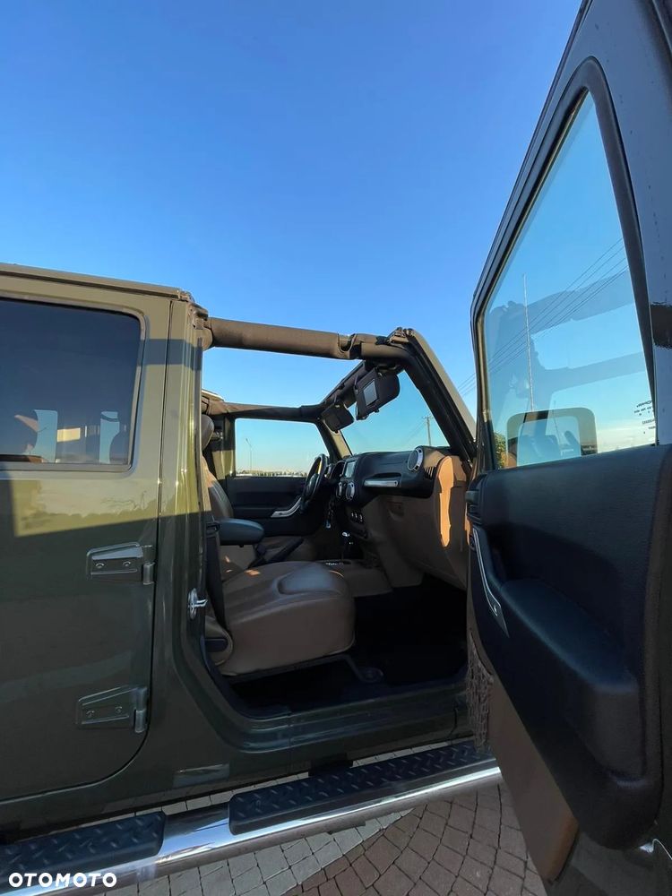 Jeep Wrangler Unlimited 3.6 Automatik Sahara - 14