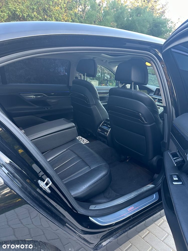 BMW Seria 7 740Li - 9