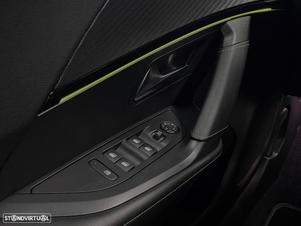 Peugeot 2008 1.2 PureTech GT Line EAT8 - 10