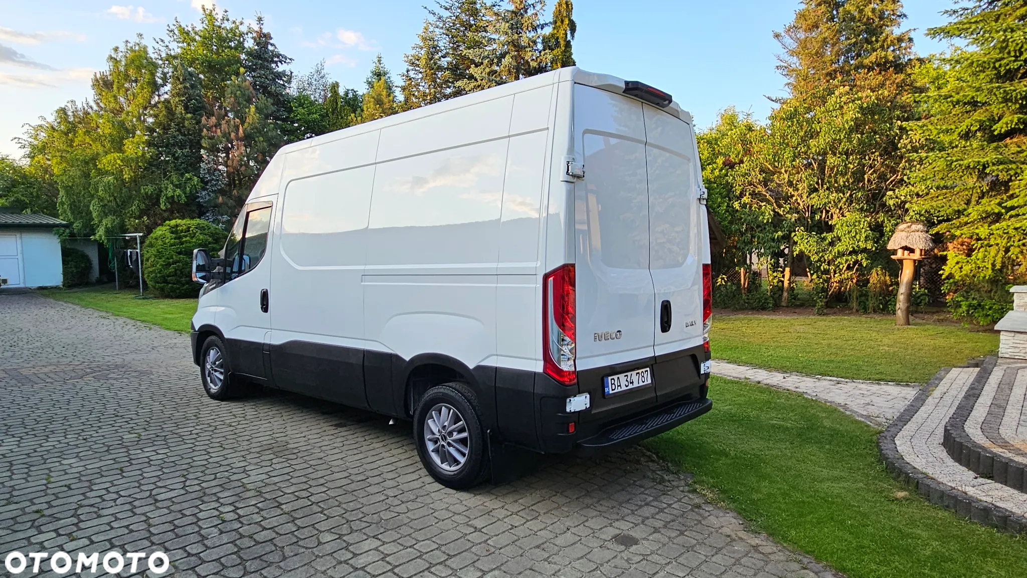 Iveco Daily 35S17 3,0D HI-MATIC - 9