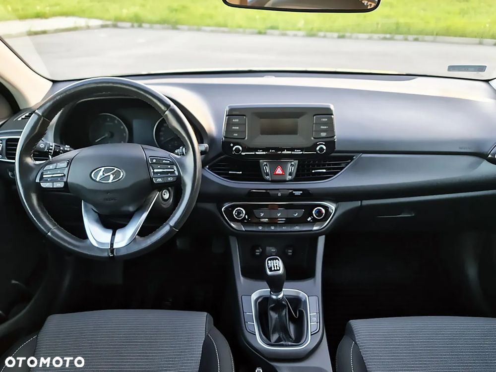 Hyundai i30 1.5 DPI Modern - 9