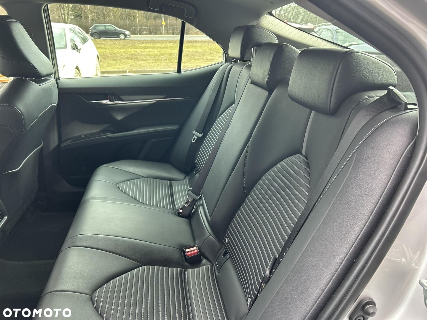 Toyota Camry - 19