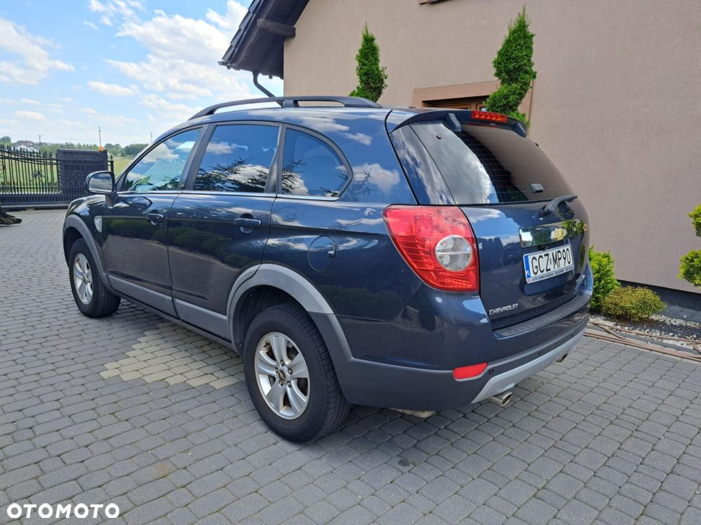 Chevrolet Captiva 2.4 LS 5os - 7