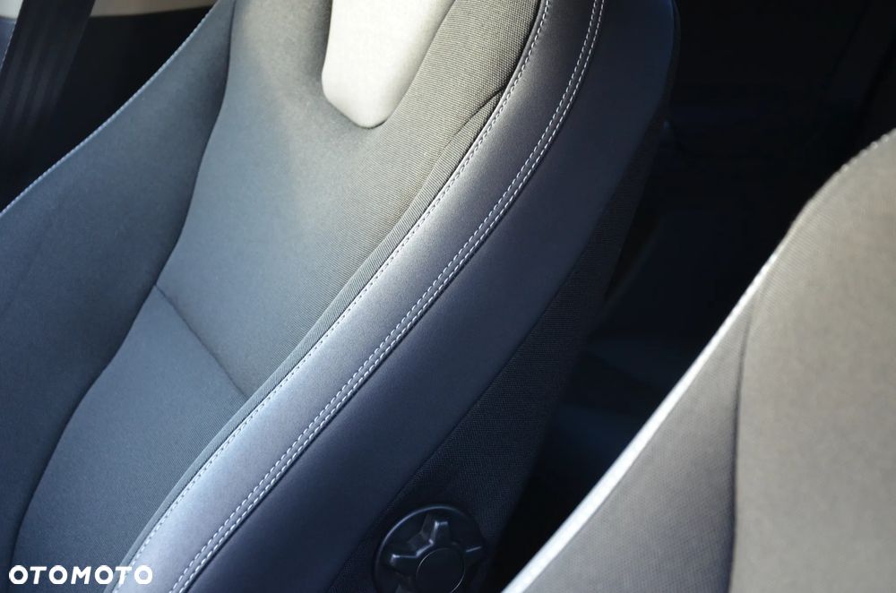 Volvo XC 60 D4 Momentum - 34