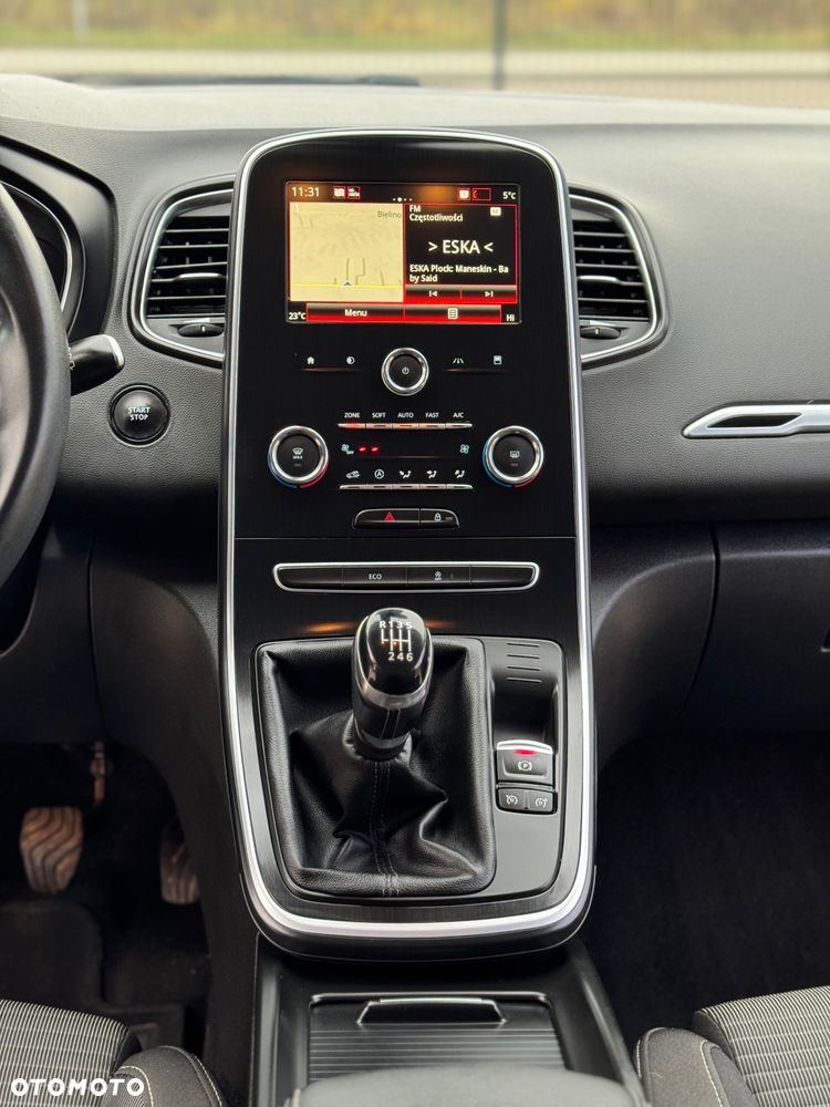 Renault Scenic BLUE dCi 120 LIMITED - 33