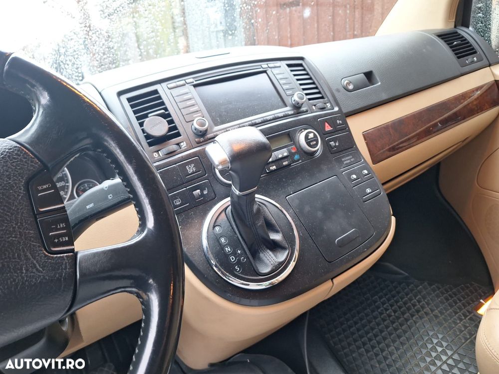 Volkswagen Multivan - 4