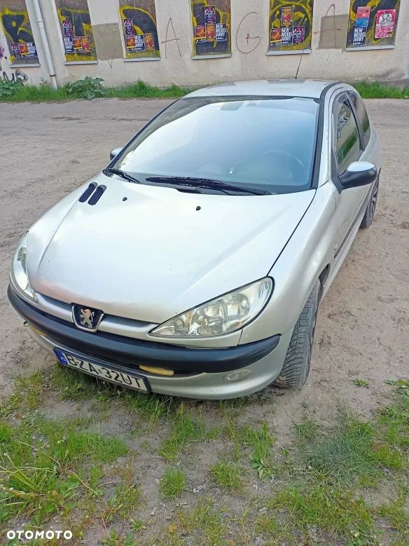Peugeot 206 - 8