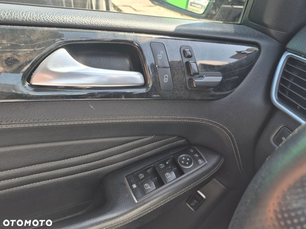 Mercedes-Benz ML 350 BlueTEC 4-Matic - 16