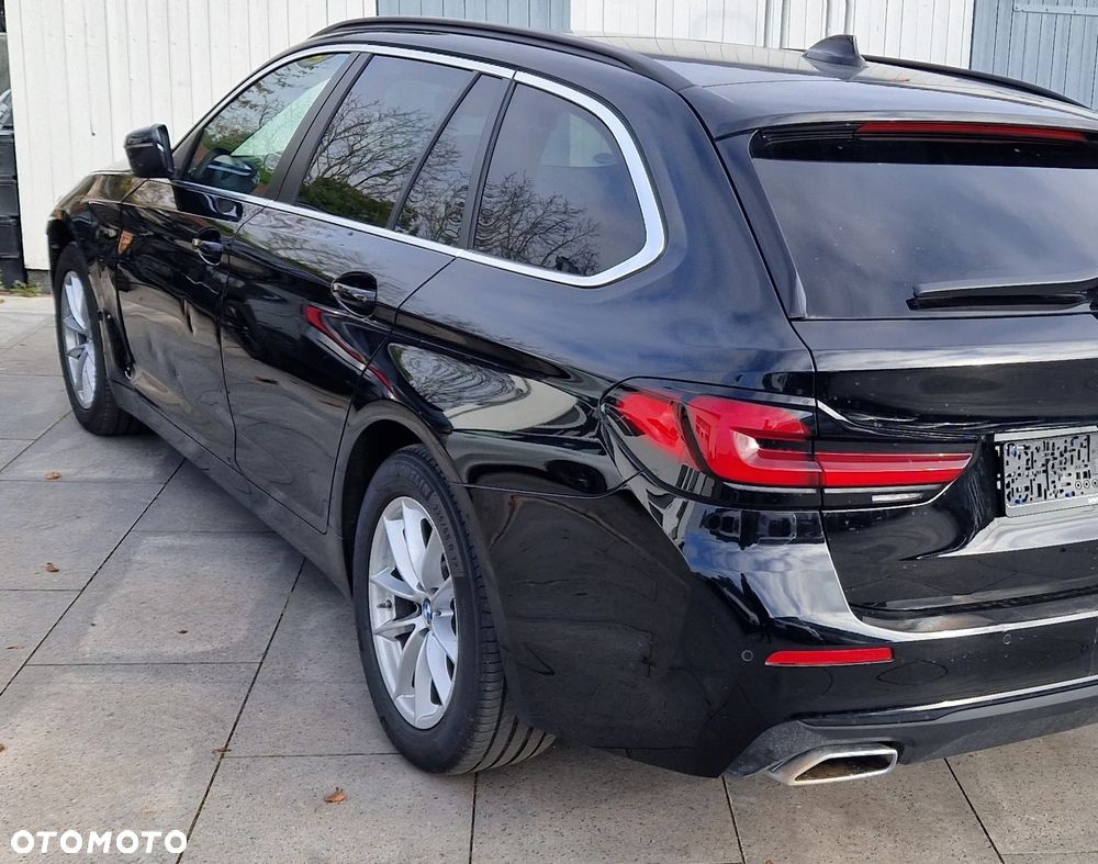 BMW Seria 5 520d Touring Sport Line - 16