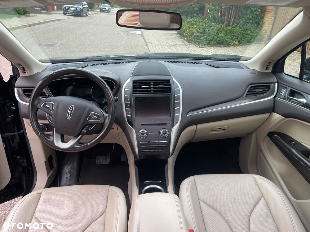 Lincoln MKC - 25