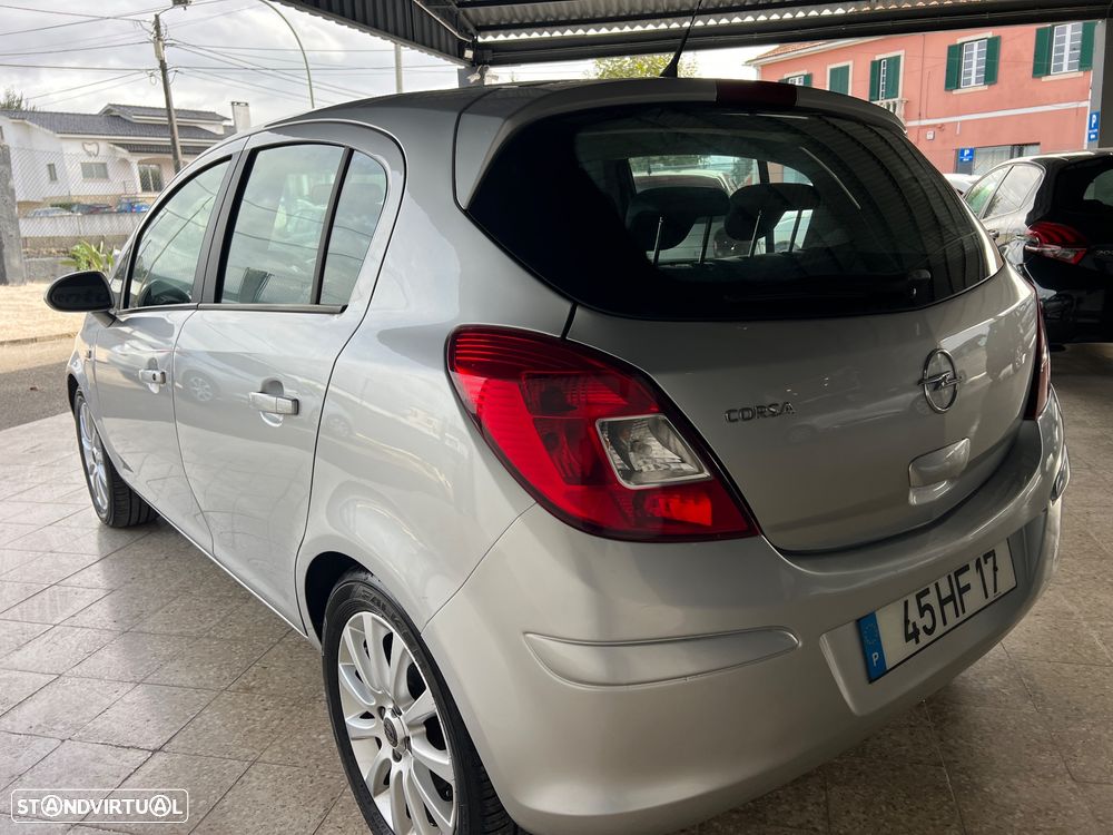 Opel Corsa 1.2 Cosmo 111 - 4