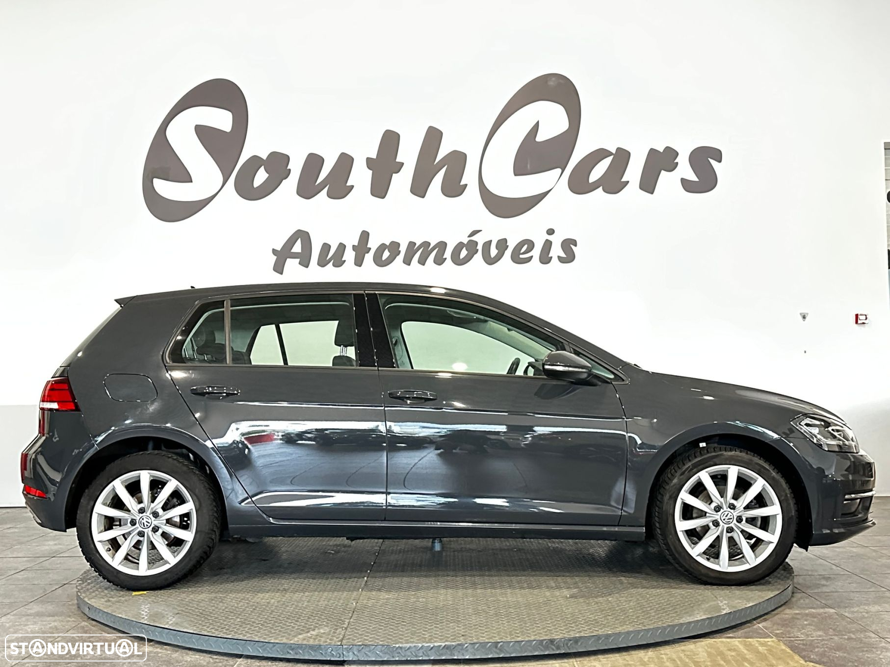 VW Golf 1.0 TSI Trendline Pack - 2
