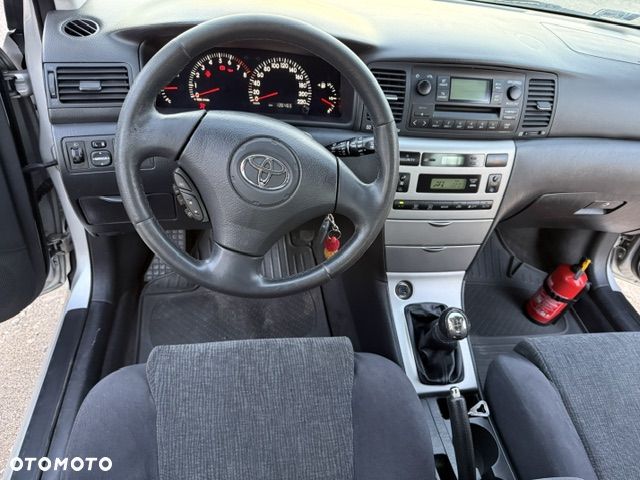 Toyota Corolla - 7