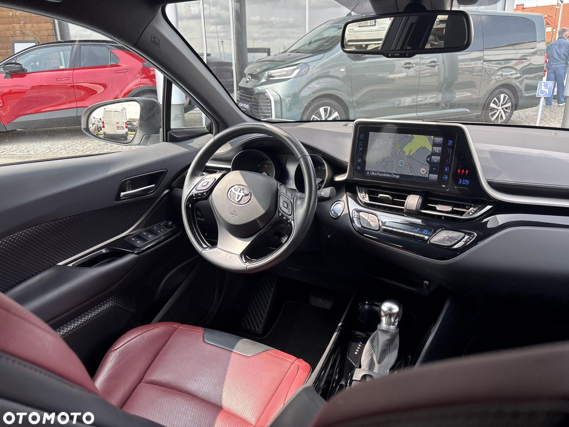 Toyota C-HR - 14