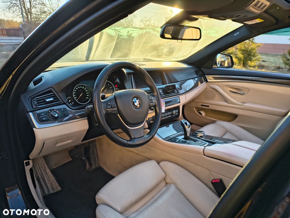 BMW Seria 5 528i Modern Line - 9