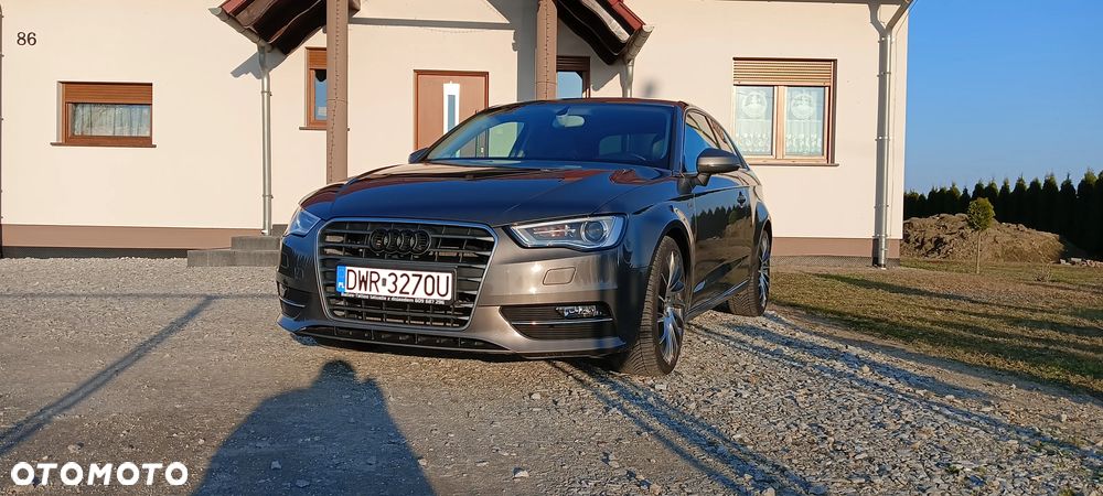 Audi A3 3-drzwiowe 1.4 TFSI CoD Ambition S tronic - 1