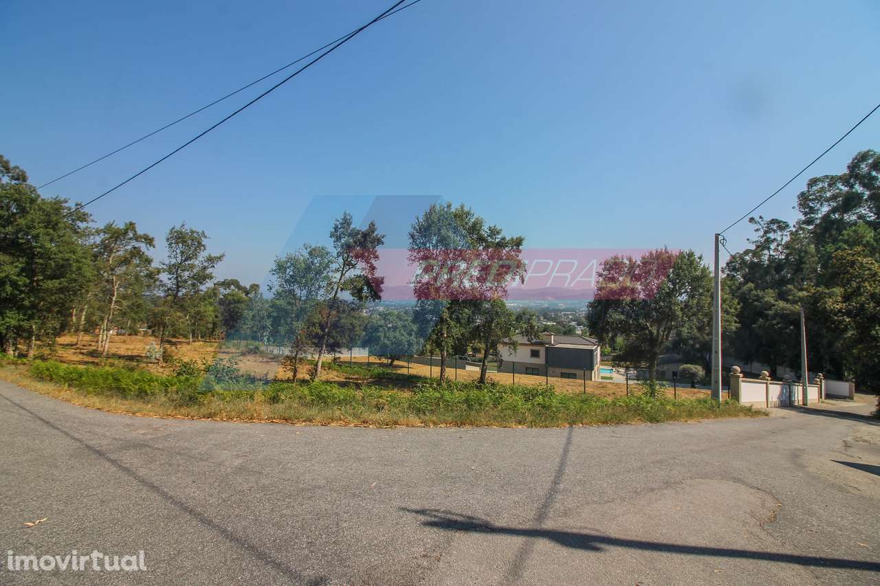 Lote de Terreno para Construção em Turiz, Vila Verde! - Grande imagem: 2/5