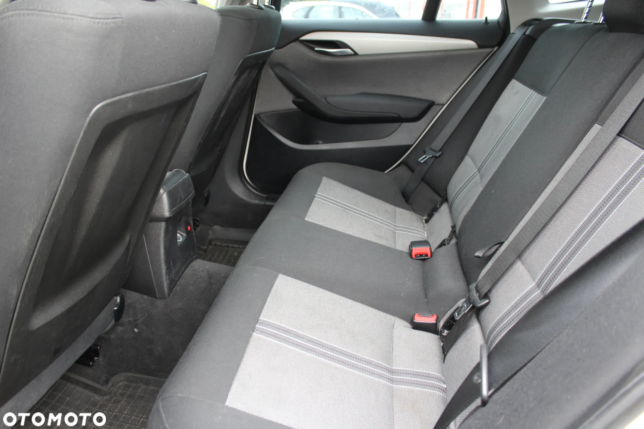 BMW X1 sDrive18d - 10
