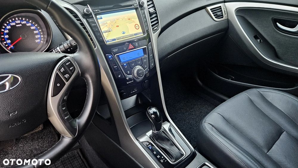 Hyundai i30 1.6 CRDi Automatik Style - 29