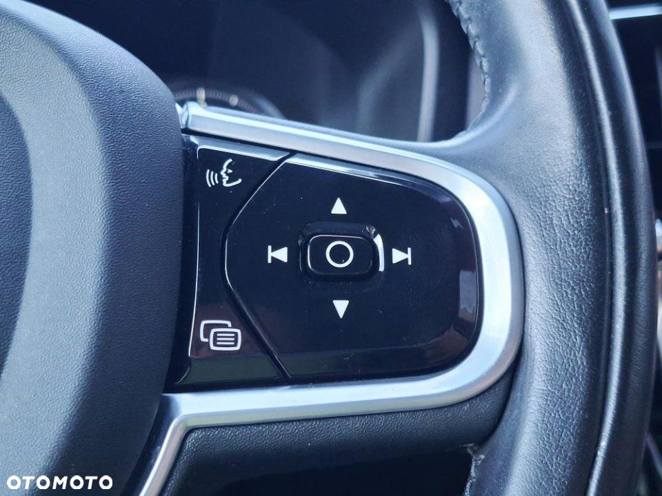 Volvo V60 Cross Country - 19