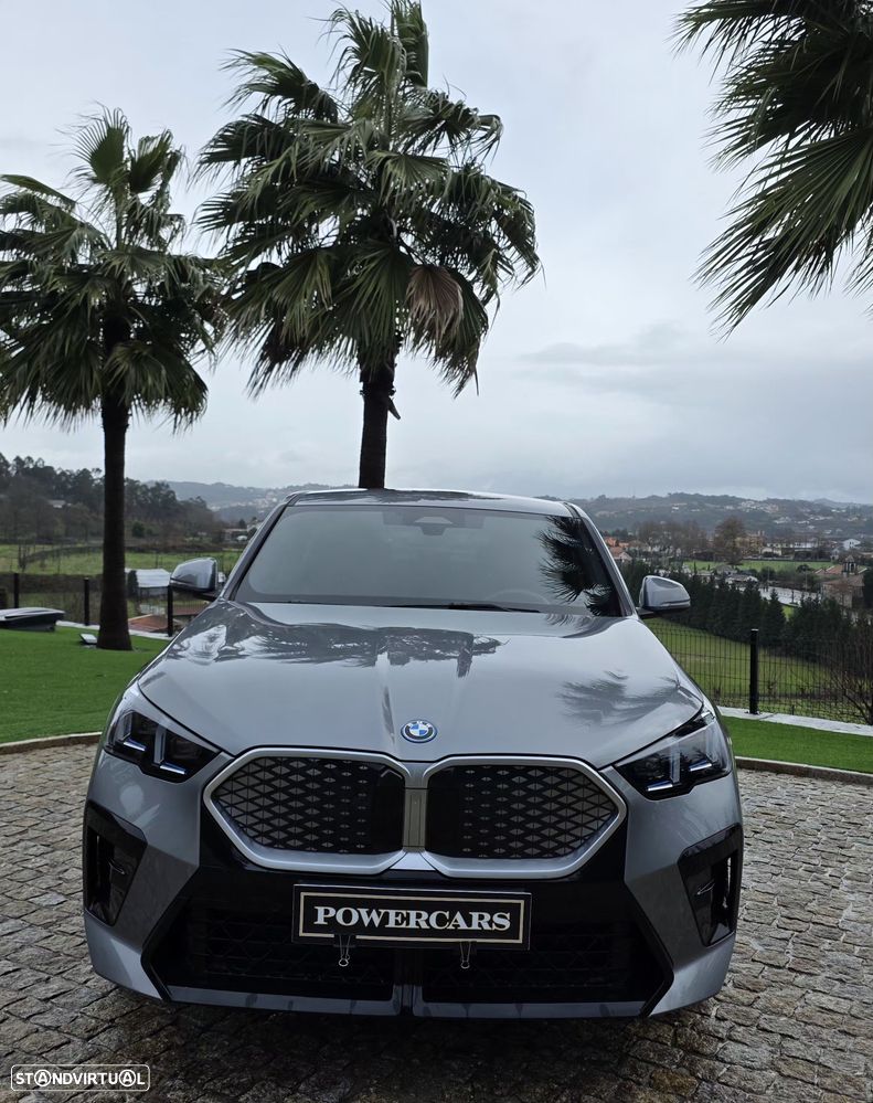 BMW iX2 eDrive20 Pack Desportivo M - 12