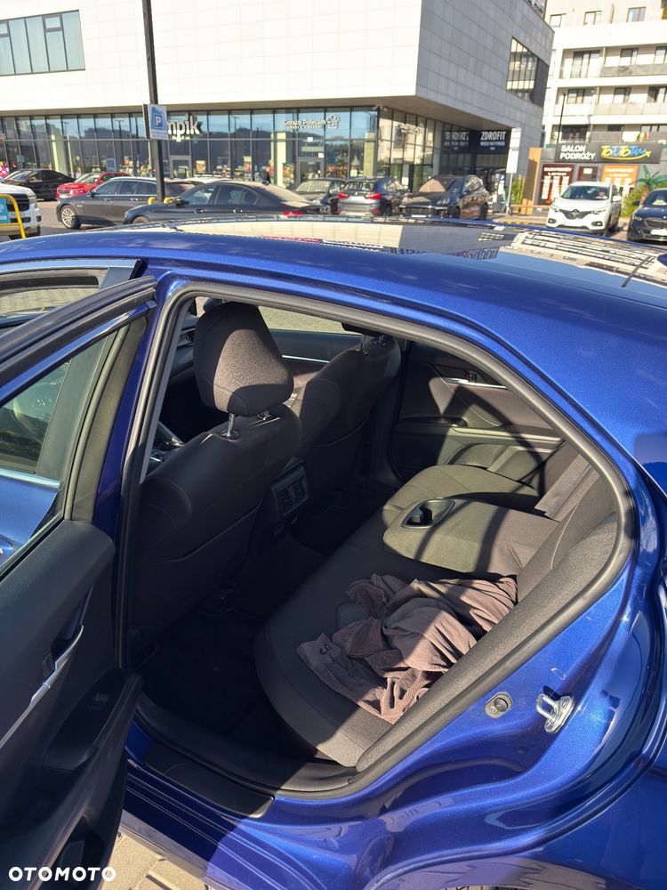 Toyota Camry 2.5 Hybrid Comfort CVT - 4