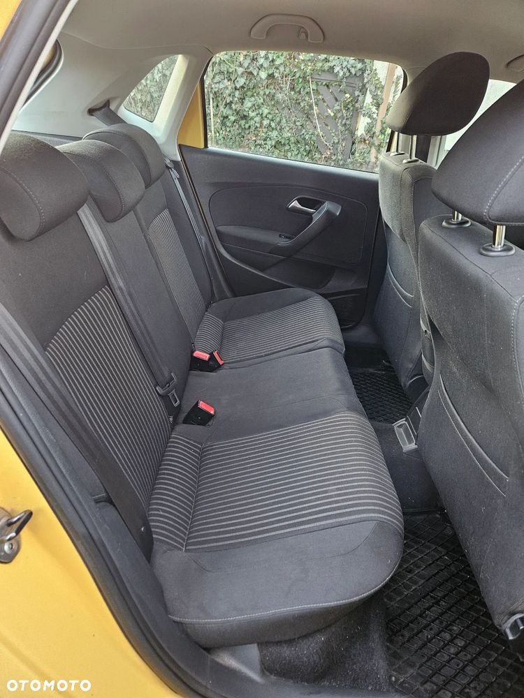 Volkswagen Polo 1.4 16V Highline - 18