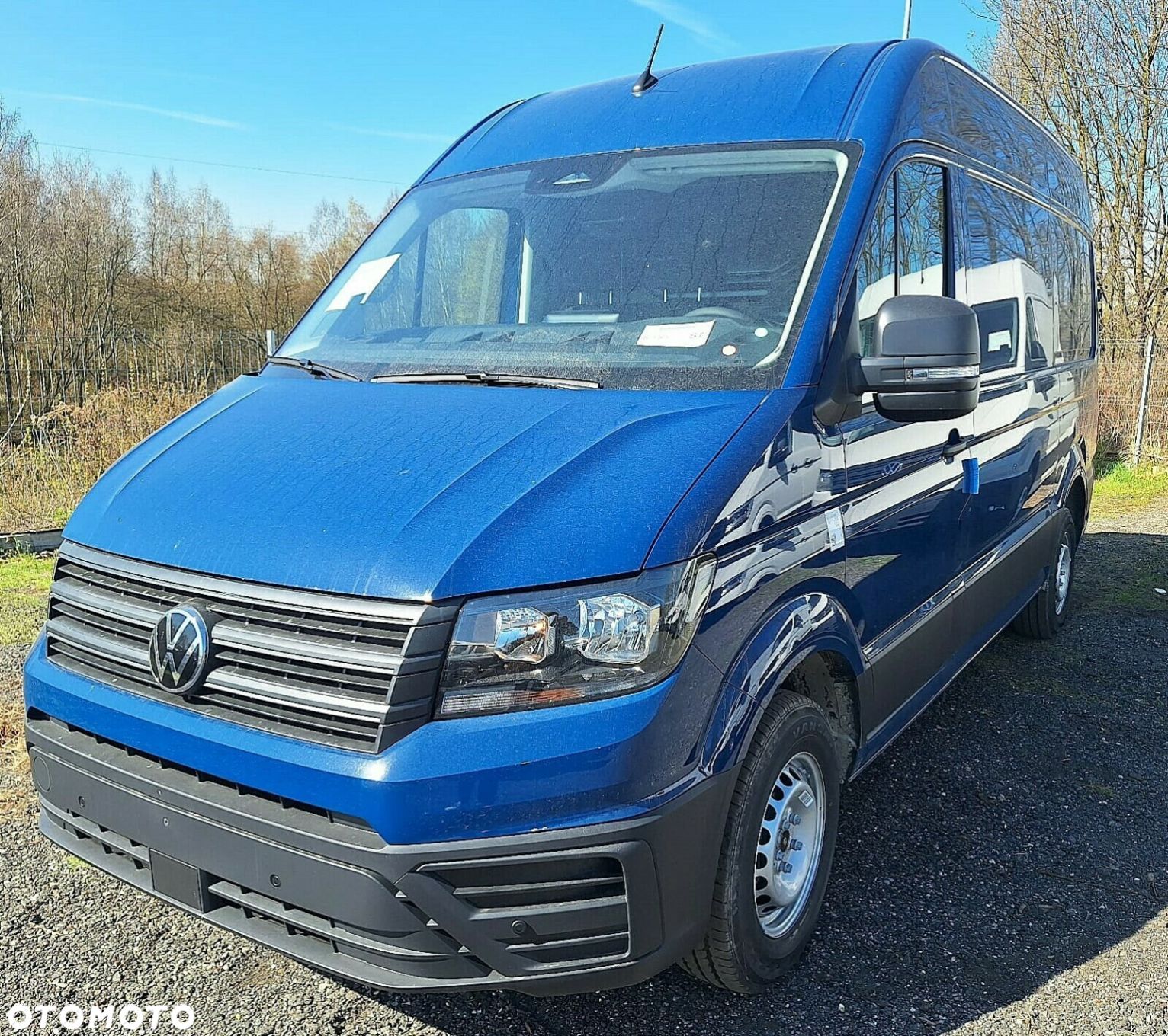 Volkswagen Crafter Crafter 35 Furgon z wysokim dachem silnik: 2,0 l EU6 SCR 140 KM / skrzynia biegów:automatyczna 8-biegowa rozstaw osi: 3640 mm - 1