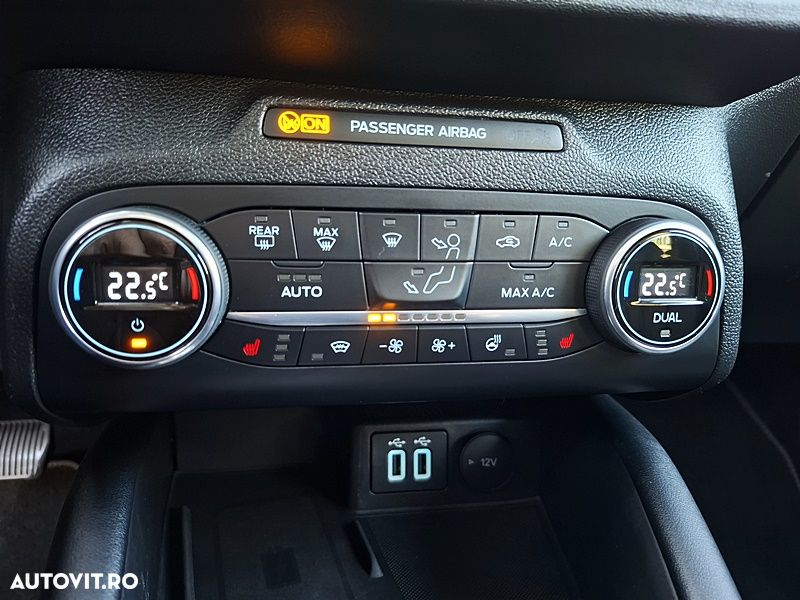 Ford Focus 2.0 EcoBlue Vignale - 33