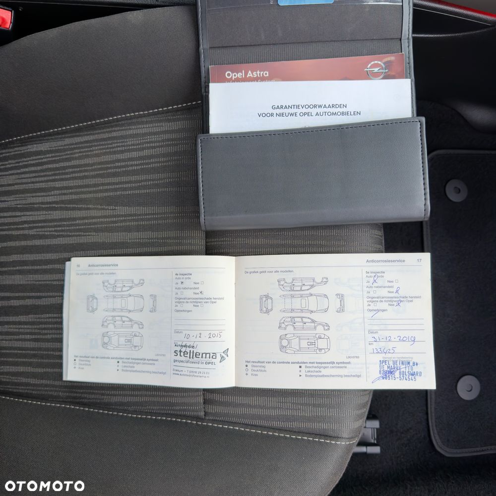 Opel Astra 1.4 Turbo Color Edition - 23