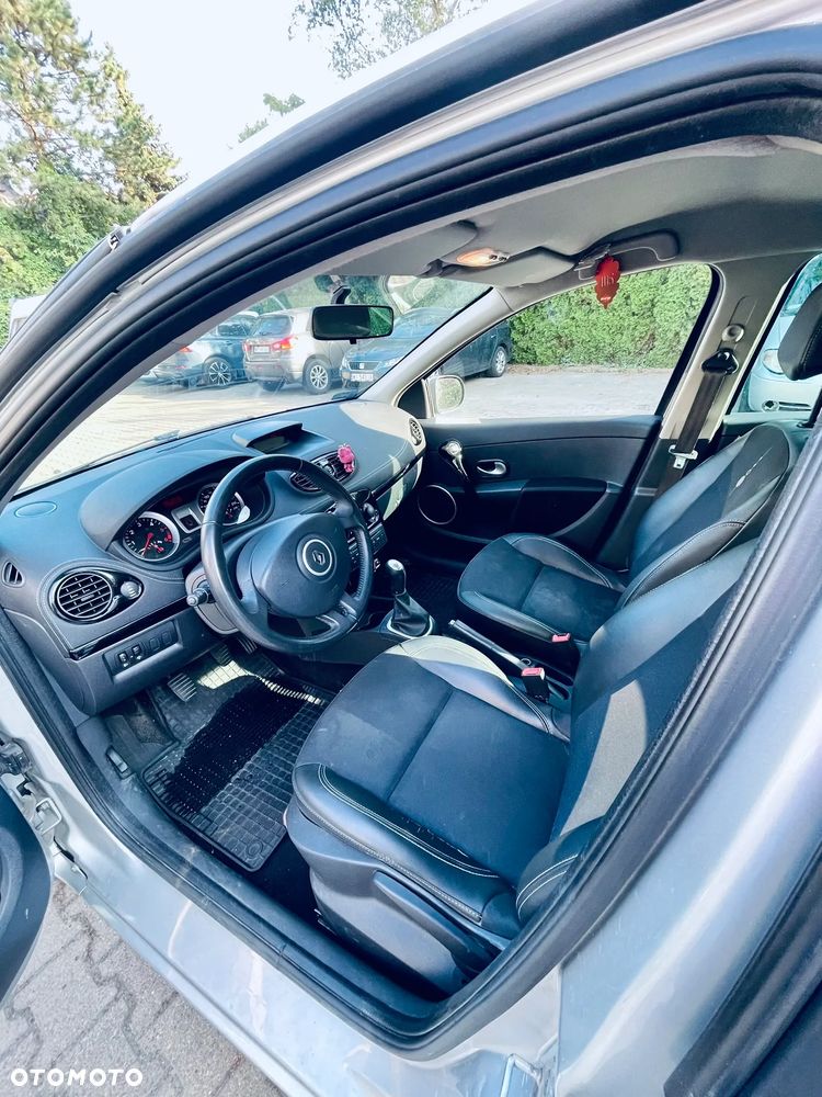 Renault Clio 1.5 dCi Alize - 12