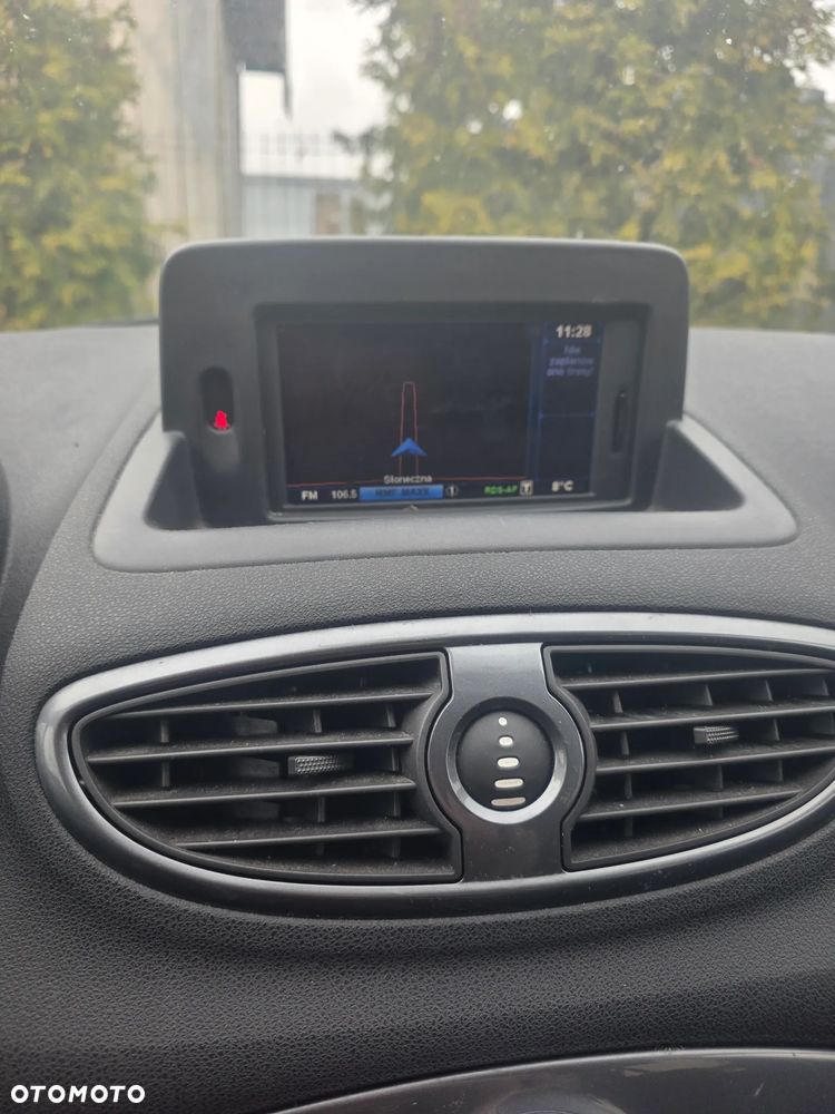 Renault Clio - 10