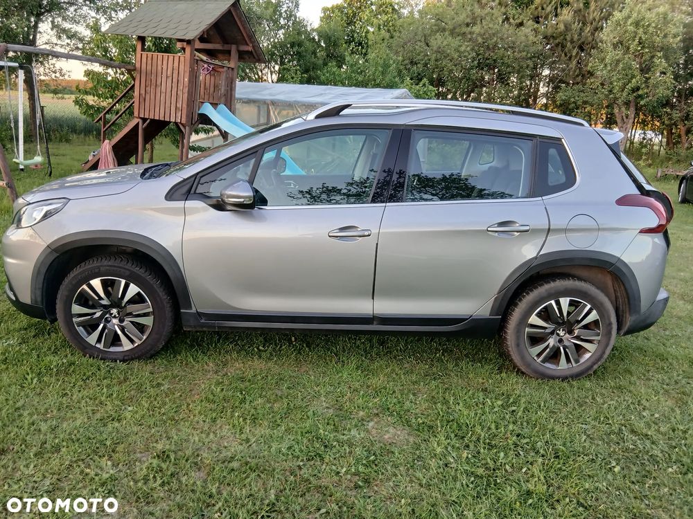 Peugeot 2008 - 8