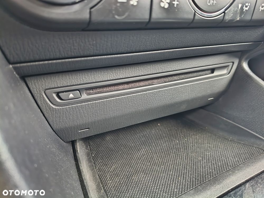 Mazda 3 SKYACTIV-G 120 Automatik Exclusive-Line - 31