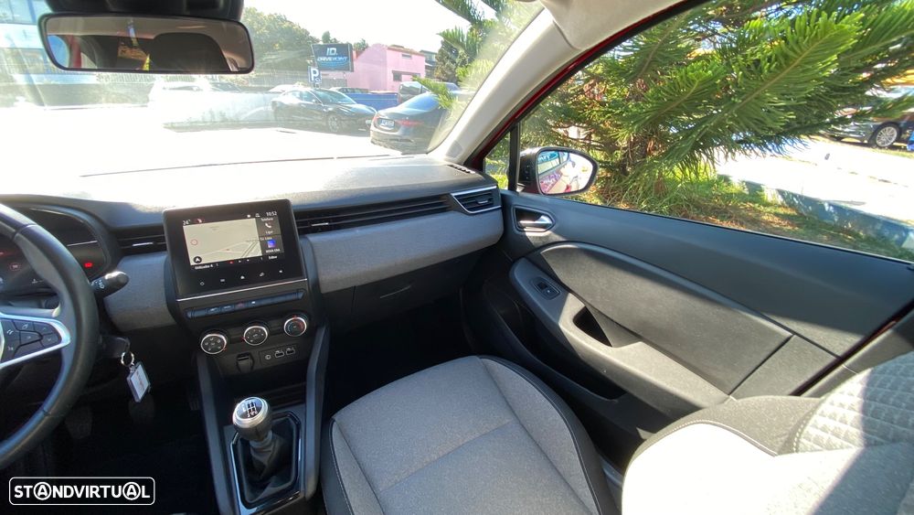 Renault Clio 1.0 TCe Techno - 29
