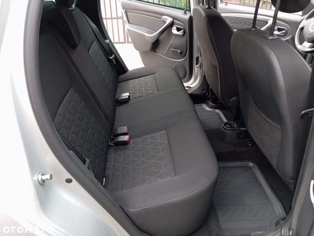 Dacia Duster 1.6 Laureate - 6