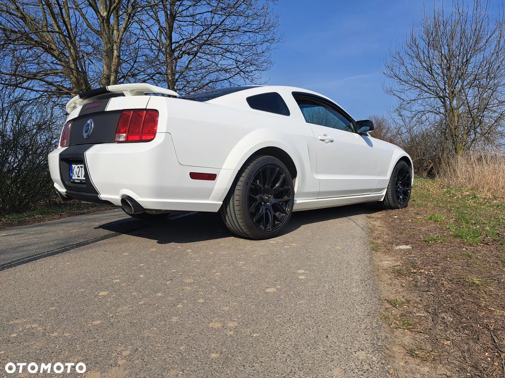 Ford Mustang - 24