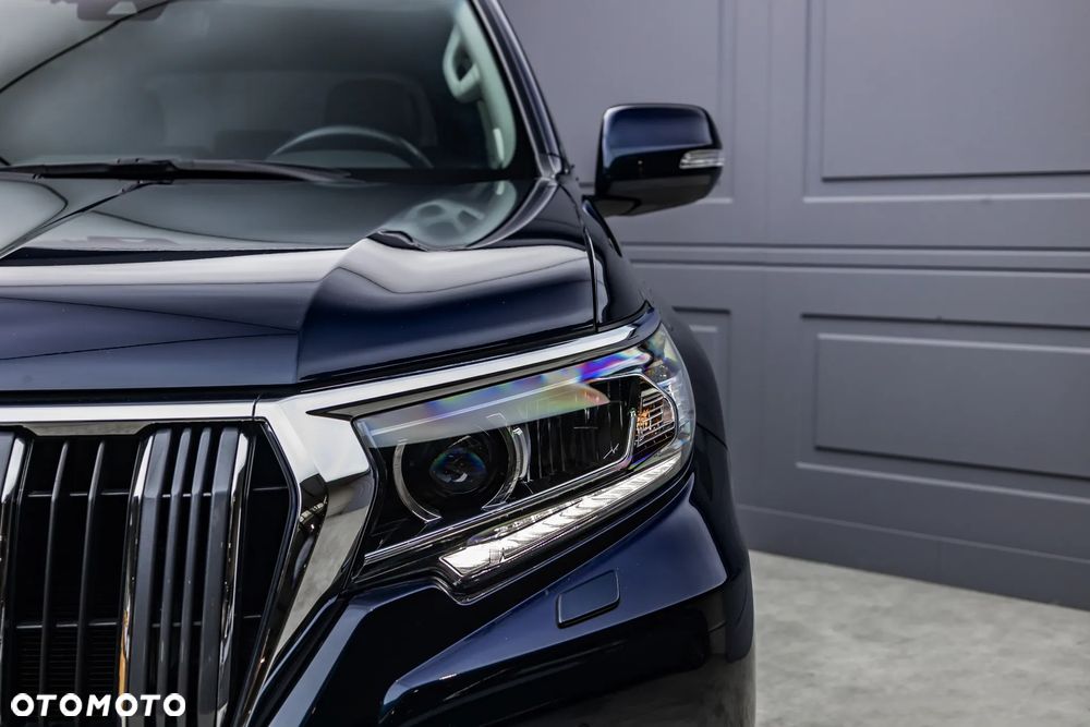 Toyota Land Cruiser LC 2.8 D-4D Invincible - 8