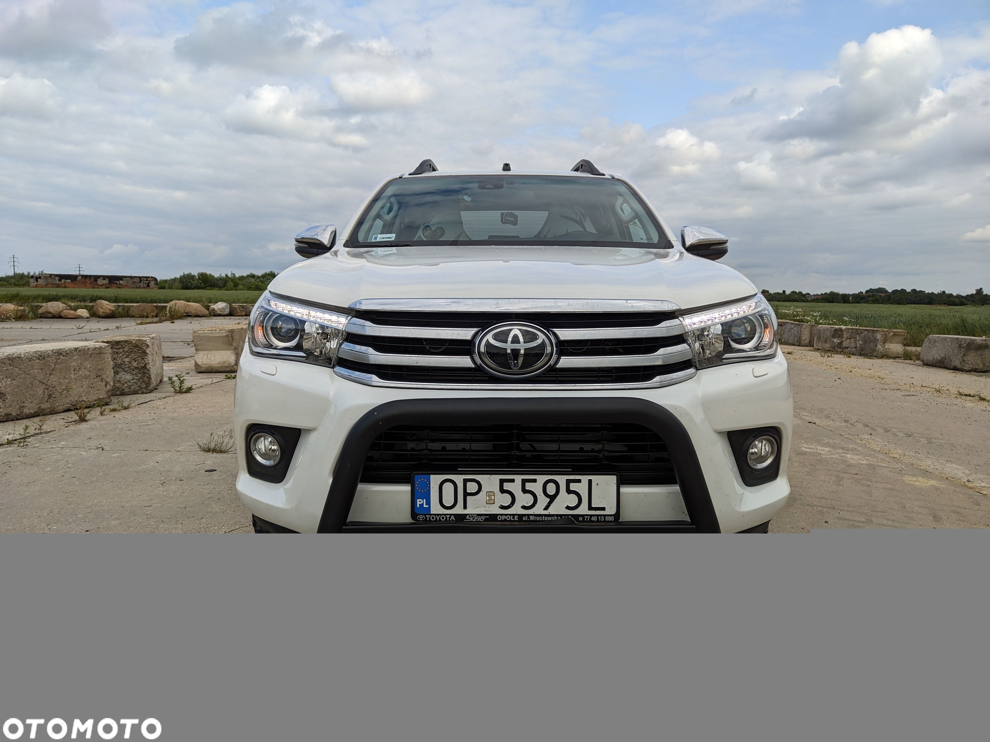 Toyota Hilux 2.4 D-4D Double Cab SR5 4x4 - 1