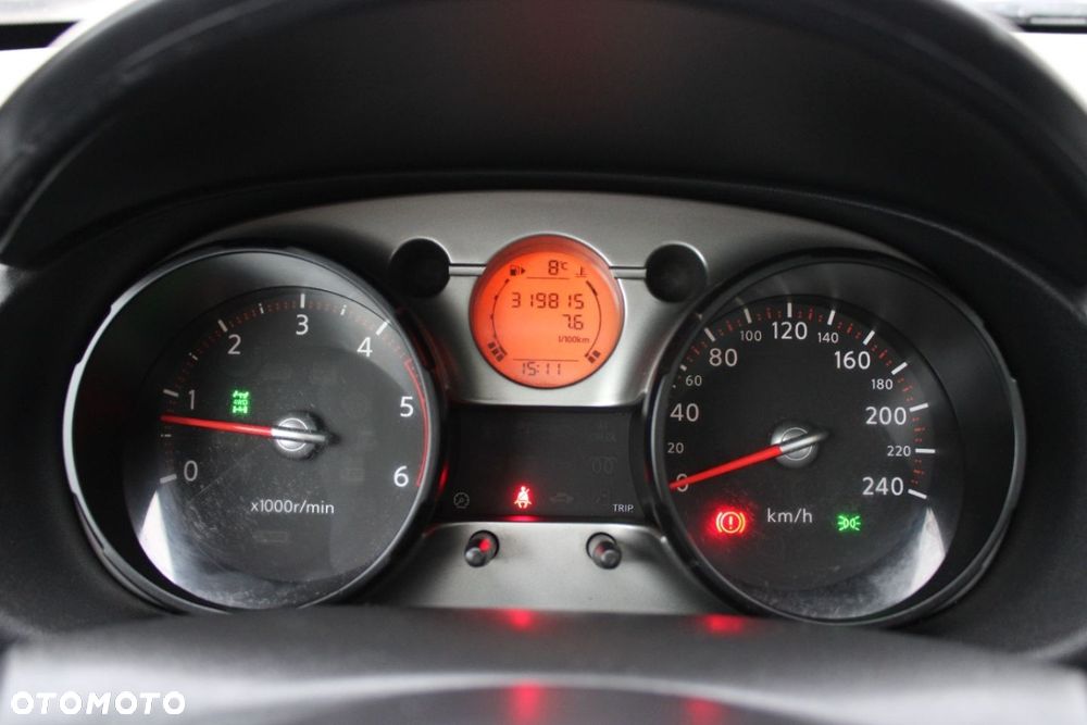 Nissan Qashqai 2.0 dCi 4 x 4 DPF tekna - 37